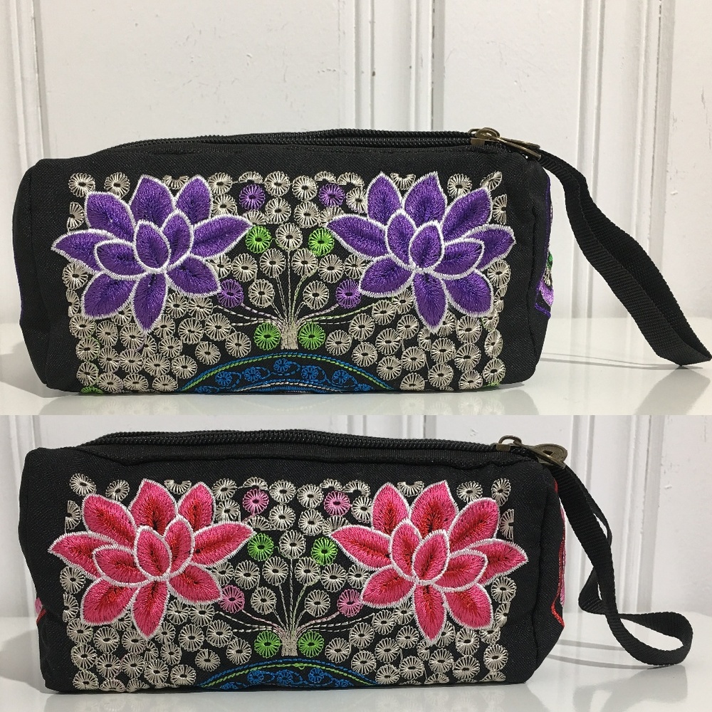 NWOT😍😘2 CHINESE EMBRO. WRISTS 2 for 1 deal!